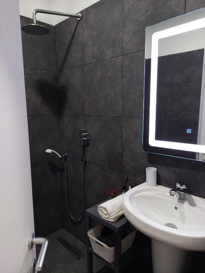 Gex Apartments Tirana Bagian luar foto