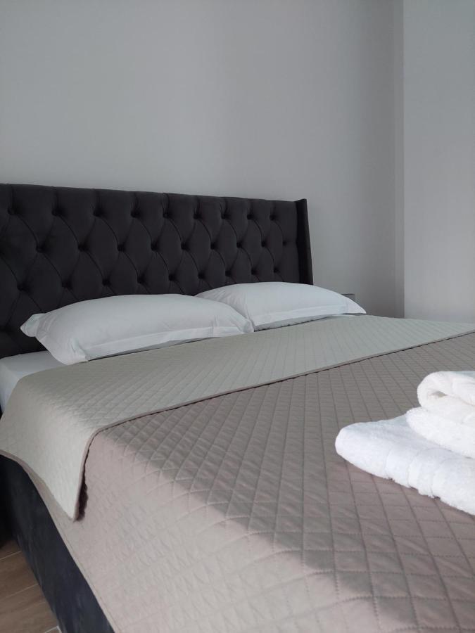 Gex Apartments Tirana Bagian luar foto